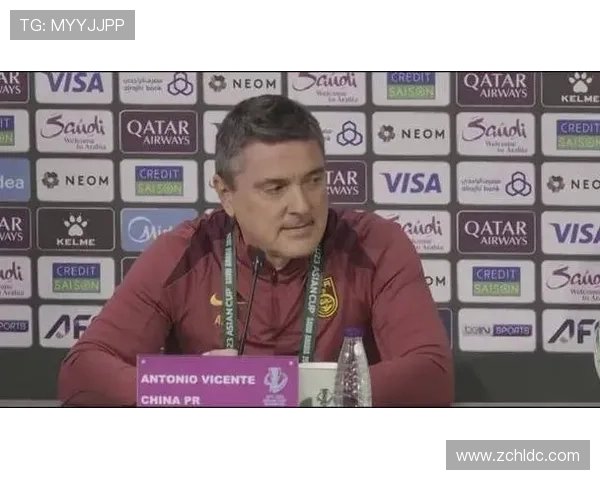 安东尼奥教练组半决赛前暖心惊喜